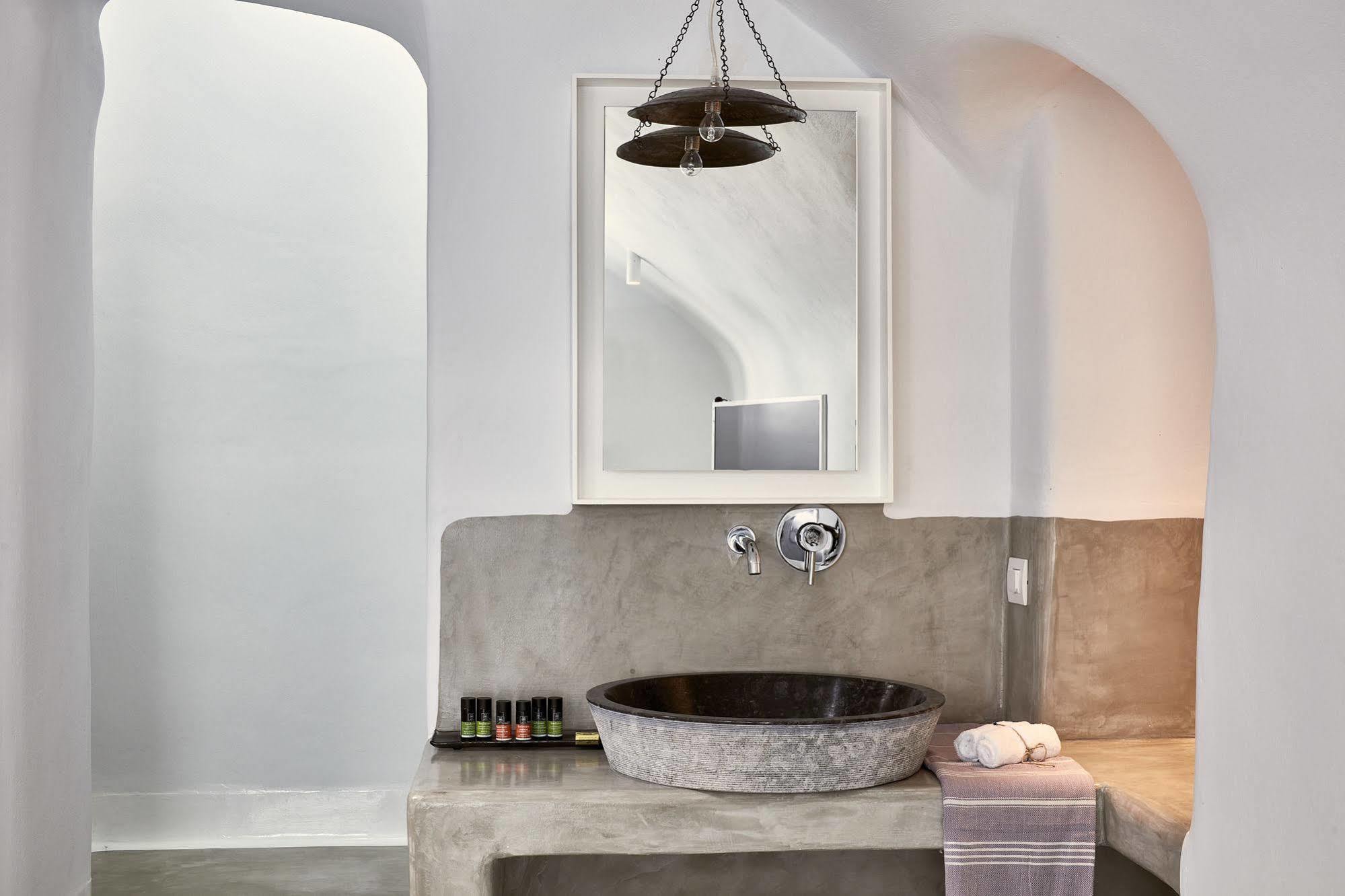 Boho Suites Santorini Perivolos  Bagian luar foto